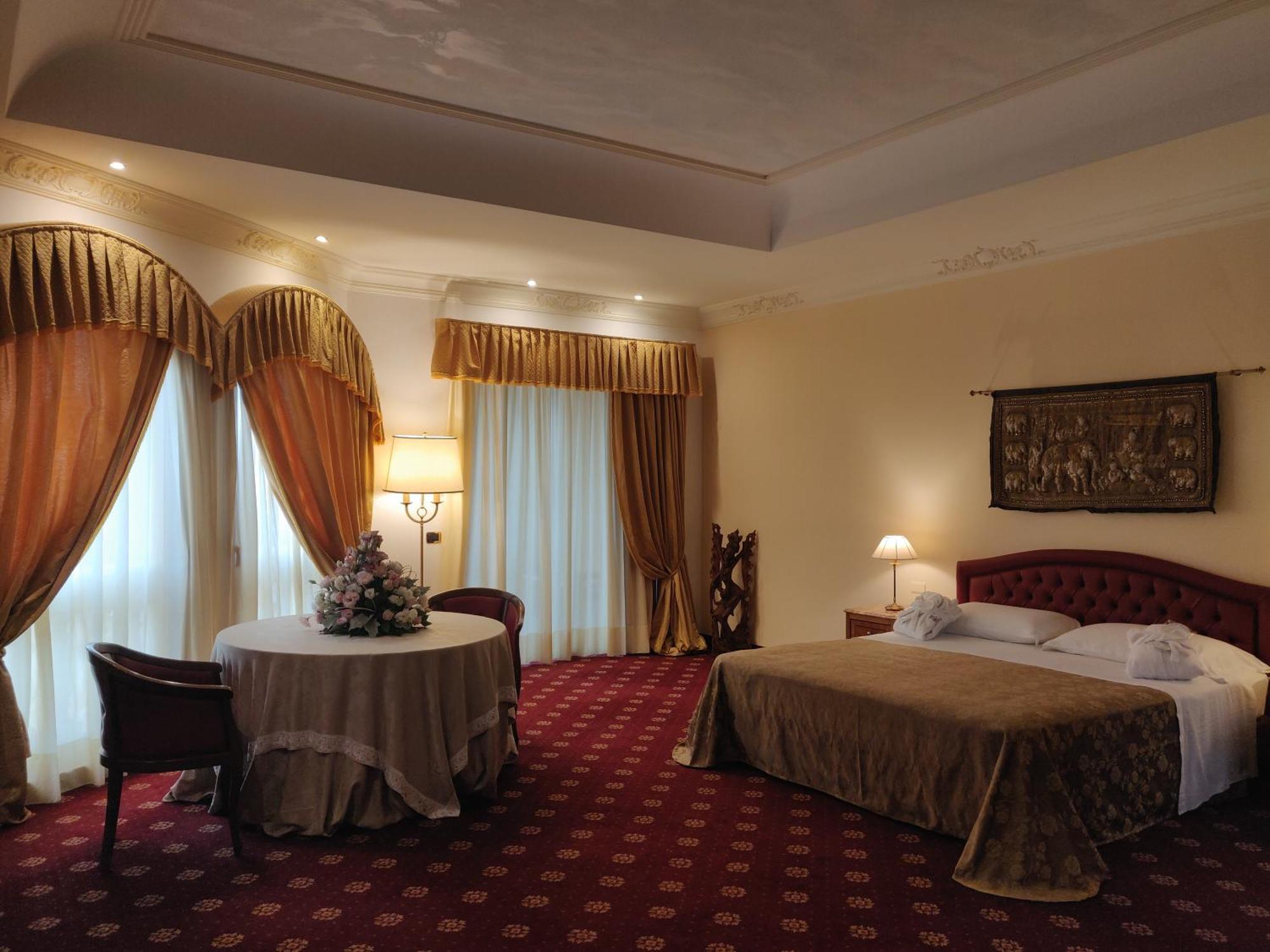 Parco Dei Principi Hotel Роччелла-Ионика Экстерьер фото